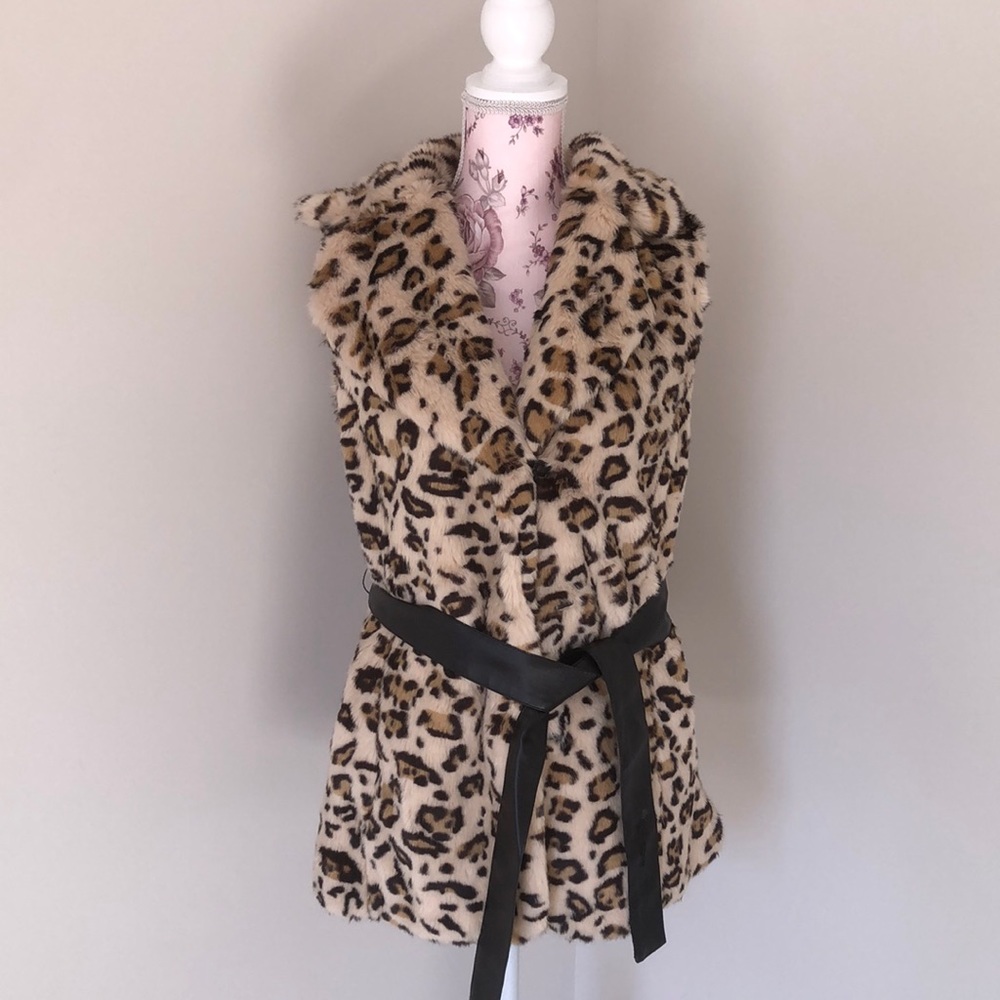 fur coat (Cheetah print)